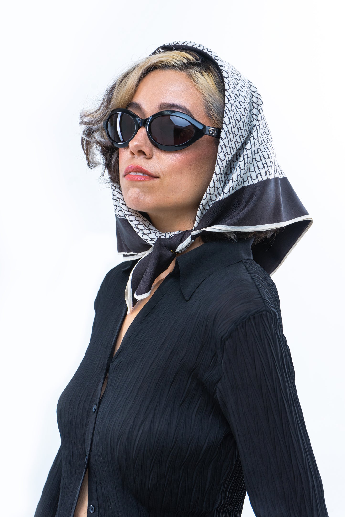 Gucci Sunglasses - 1993 - Black Oval